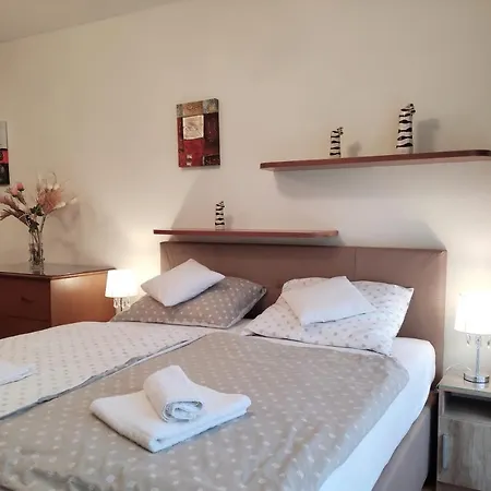 Apartman Riell Apartman *